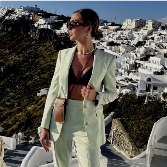 NWT ZARA FITTED BLAZER WITH GOLDEN BUTTONS LIGHT GREEN - Picture 4 of 16